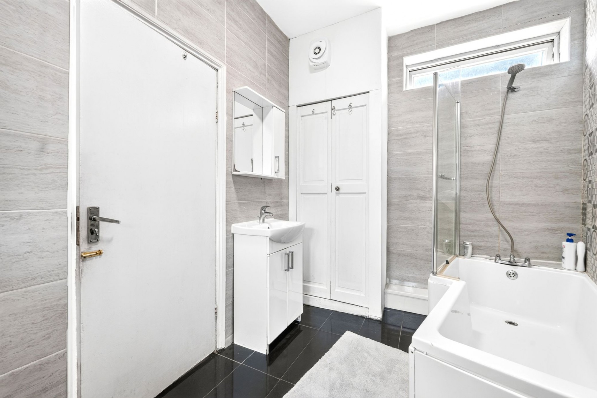 Images for Harringay Road, London, N15 EAID:1132008958 BID:8c4454de-783b-4cd1-a3cf-c2e1efcf5c25