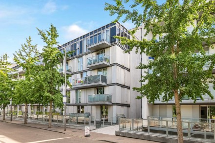 Chadwell Lane, London, N8