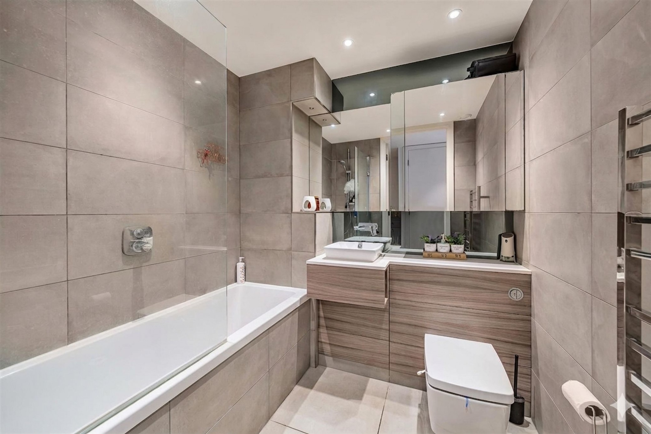 Images for Basset Court, Smithfield Square, Hornsey, N8 EAID:1132008958 BID:8c4454de-783b-4cd1-a3cf-c2e1efcf5c25