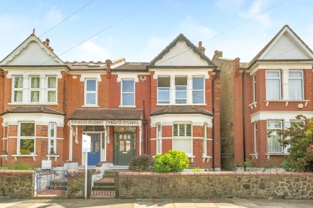 Natal Road, Bounds Green, N11