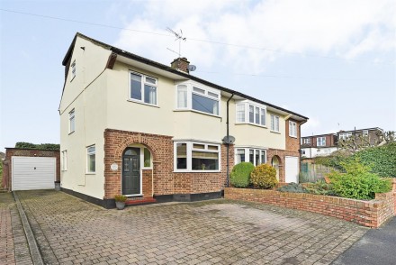 Trafalgar Avenue, Broxbourne