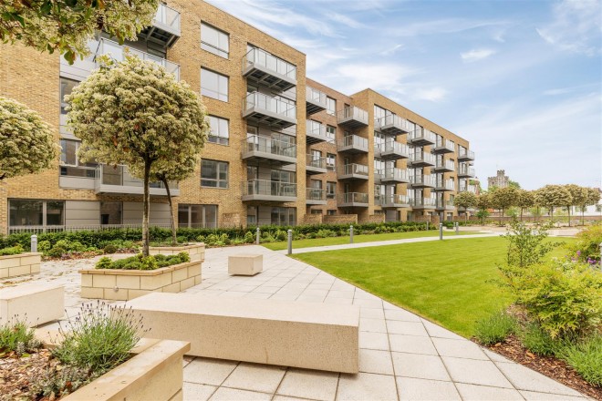 Images for Hamlet Court, Smithfield Square, Hornsey, N8 EAID:philipalexanderapi BID:1