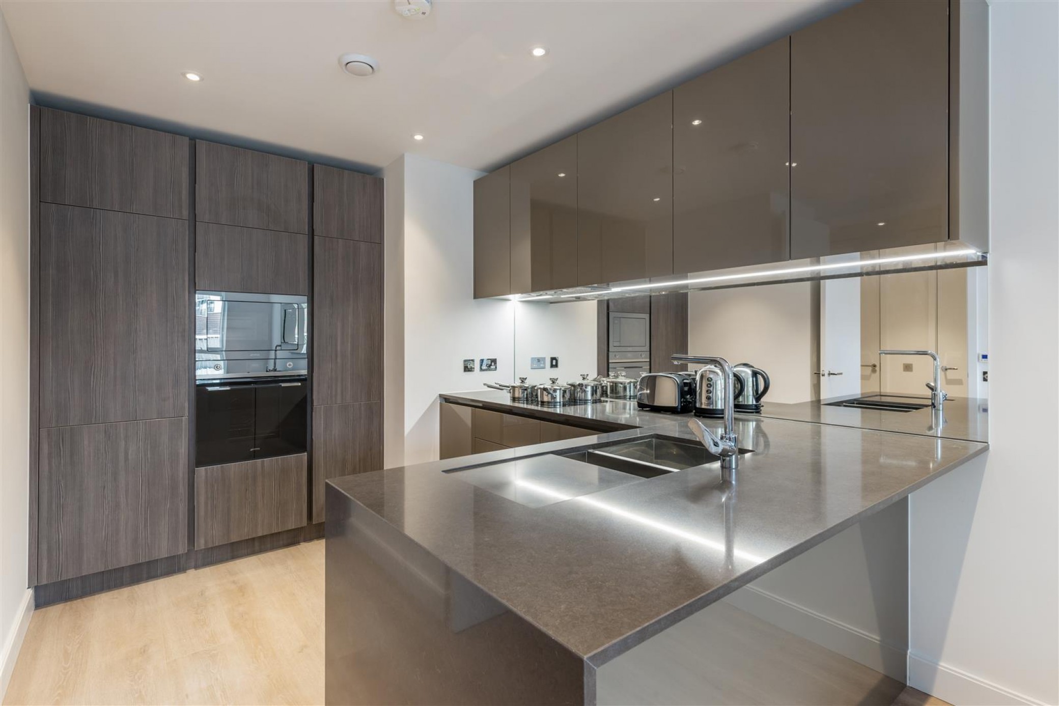 Images for Hamlet Court, Smithfield Square, Hornsey, N8 EAID:philipalexanderapi BID:1
