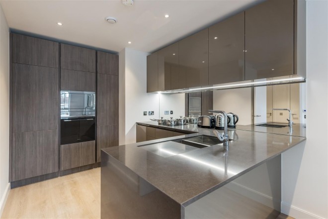 Images for Hamlet Court, Smithfield Square, Hornsey, N8 EAID:philipalexanderapi BID:1