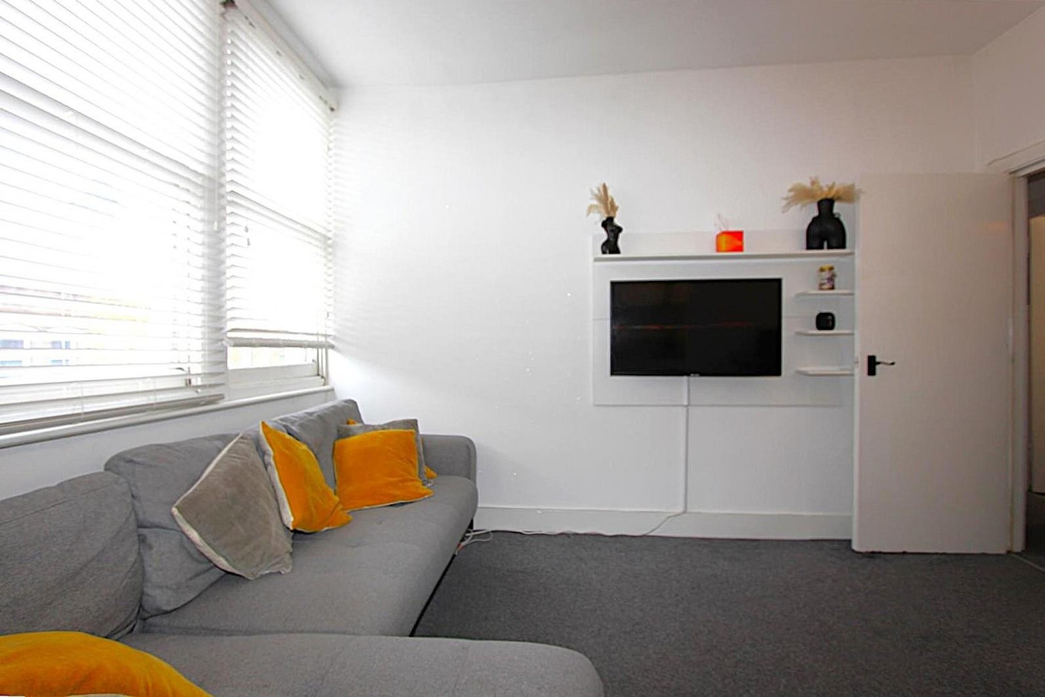 Images for High Street, Hornsey, N8 EAID:philipalexanderapi BID:1