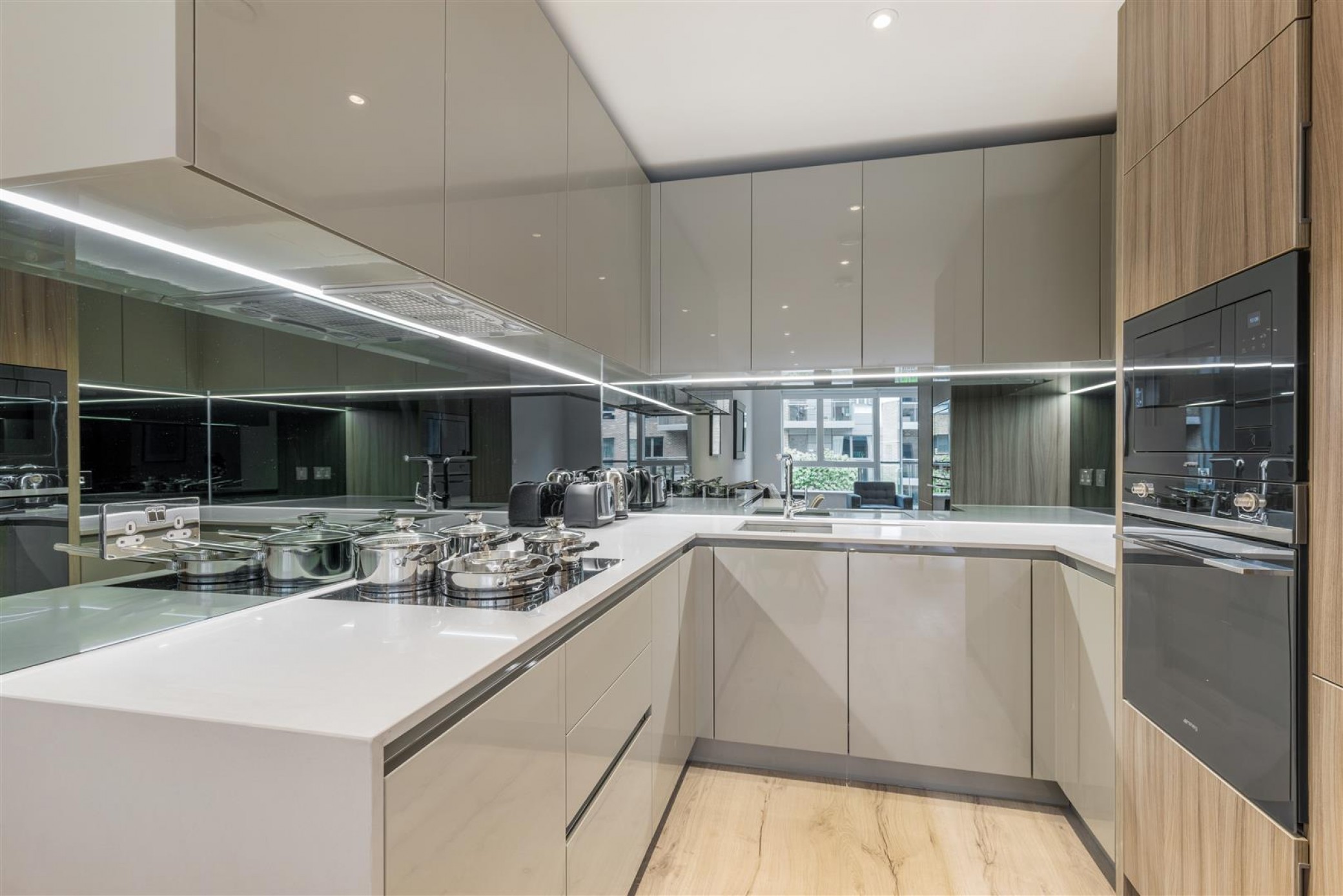 Images for Hamlet Court, Smithfield Square, Hornsey, N8 EAID:philipalexanderapi BID:1
