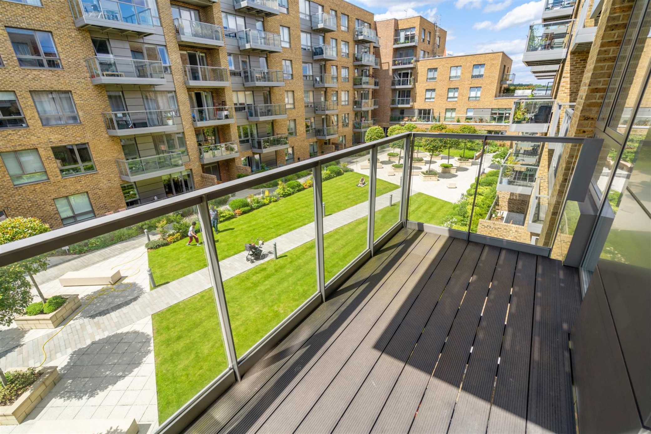 Images for Hamlet Court, Smithfield Square, Hornsey, N8 EAID:philipalexanderapi BID:1