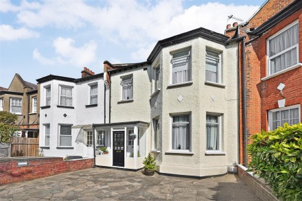 Palmerston Road, Bowes Park, N22