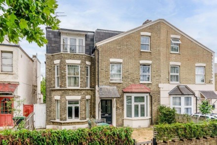 Trinity Road, Wood Green, N22