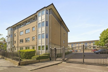 Nightingale Court, Tollington Park, Finsbury Park, N4