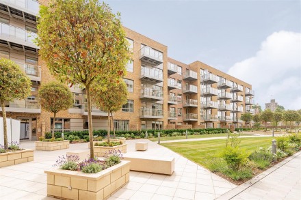 Cooper Court, Smithfield Square, Hornsey, N8
