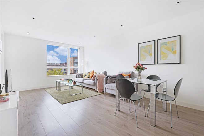 Images for Basset Court, Smithfield Square, Hornsey, N8 EAID:philipalexanderapi BID:1