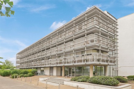 Kinnear Apartments, New River Village, Hornsey, N8