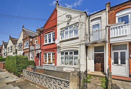 Lascotts Road, Wood Green, N22