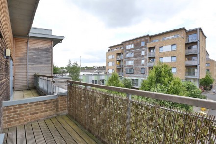 Saw Mill Way, N16