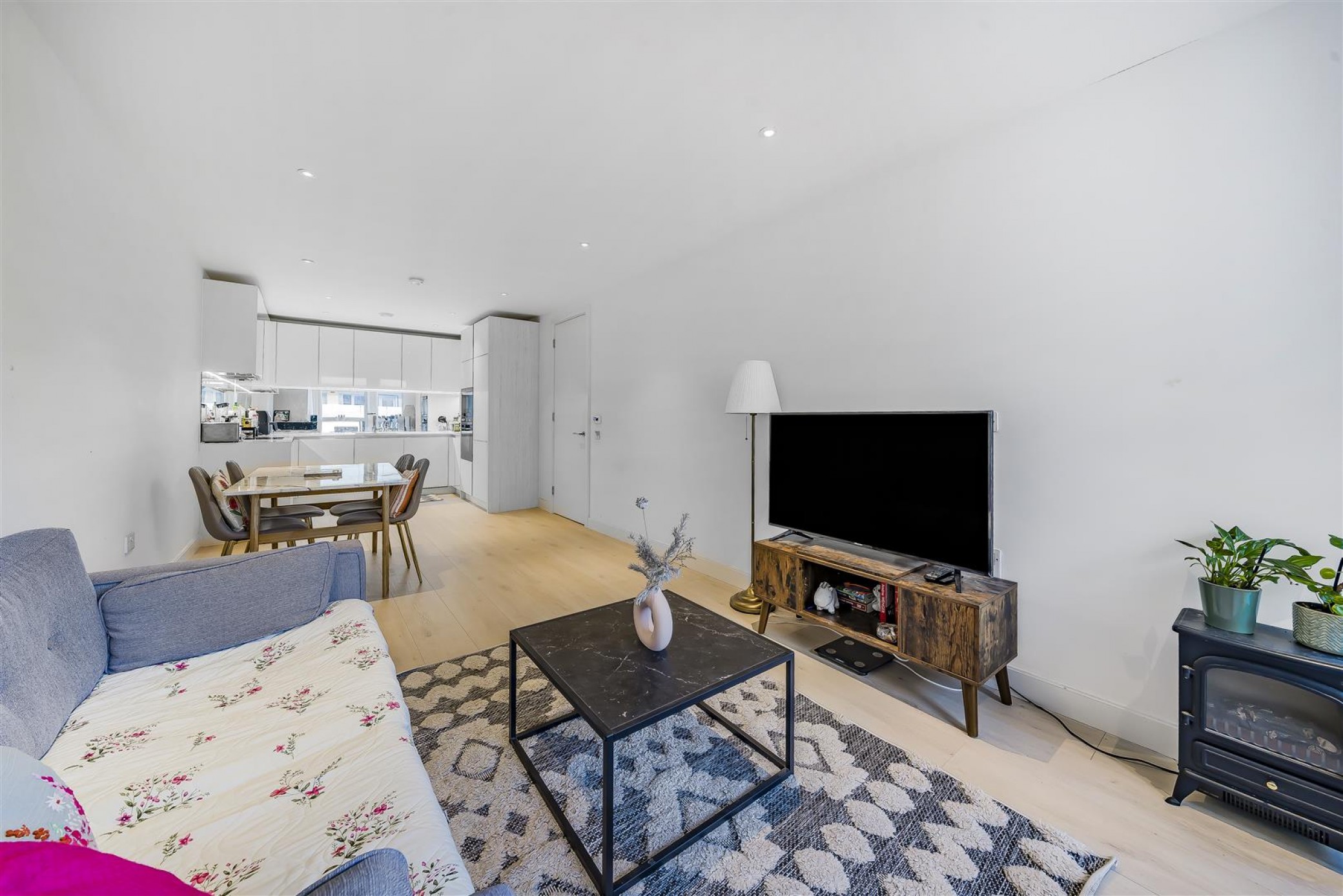 Images for Lang Court, Smithfield Square, Hornsey, N8 EAID:philipalexanderapi BID:1