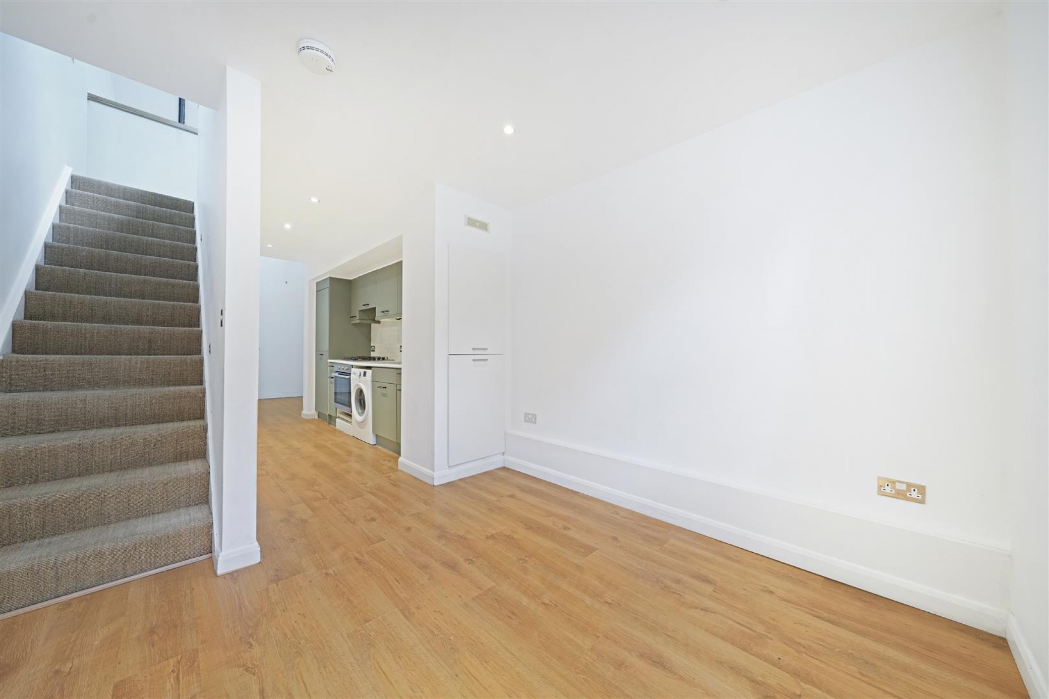 Images for Island Centre Way, Enfield, EN3 EAID:philipalexanderapi BID:1