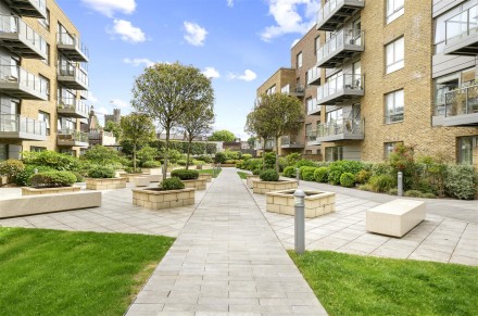 Basset Court, Smithfield Square, Hornsey