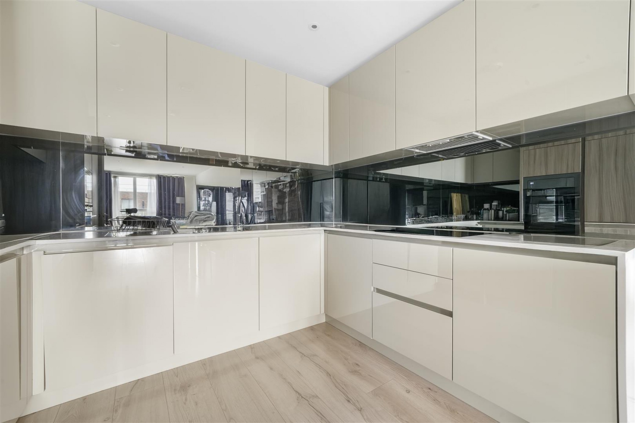 Images for Basset Court, Smithfield Square, Hornsey EAID:philipalexanderapi BID:1