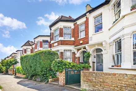Rathcoole Avenue, Crouch End, N8