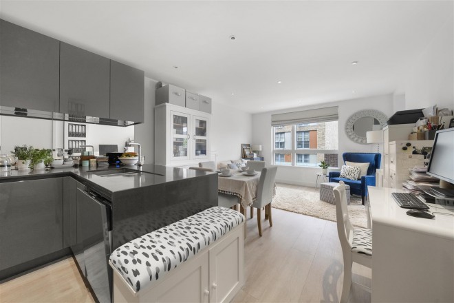 Images for Cooper Court, Smithfield Square, Hornsey, N8 EAID:philipalexanderapi BID:1