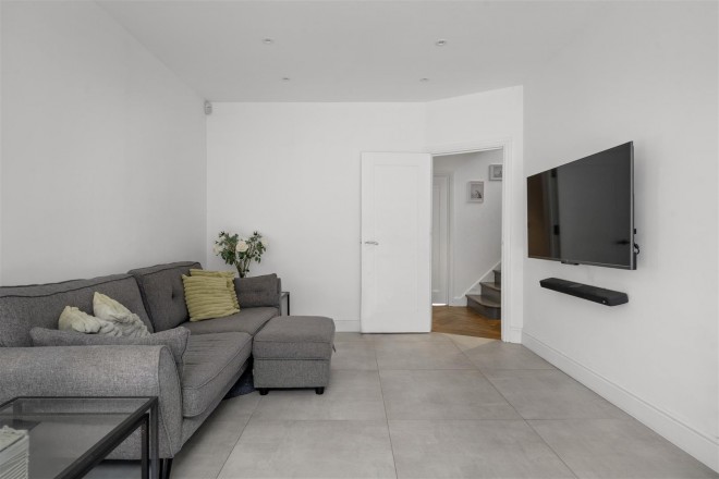 Images for Oakwood Avenue, Southgate, N14 EAID:philipalexanderapi BID:1
