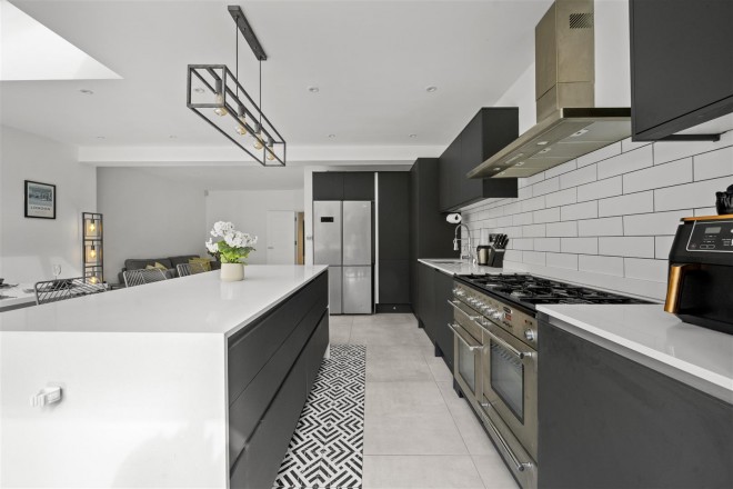 Images for Oakwood Avenue, Southgate, N14 EAID:philipalexanderapi BID:1