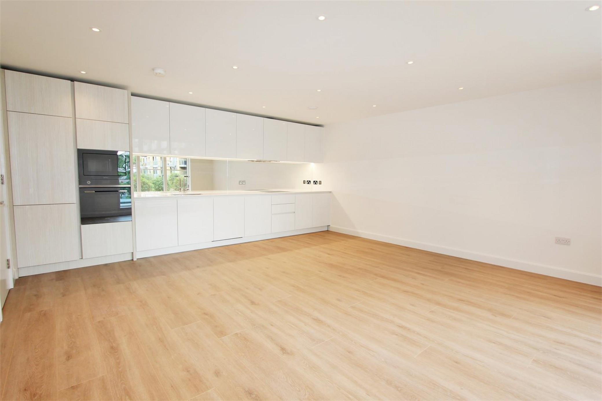 Images for Lang Court, Smithfield Square, Hornsey, N8 EAID:philipalexanderapi BID:1