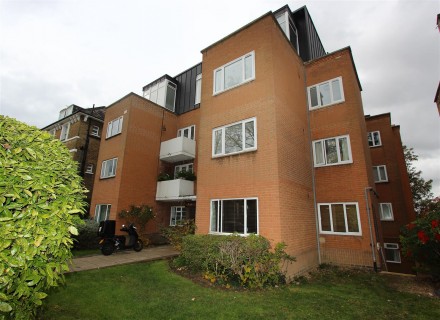 Crescent Road, Crouch End, N8