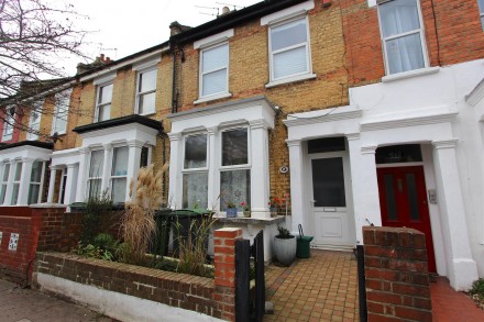 Queens Road, Bounds Green, N11