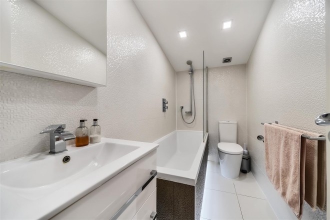 Images for Finsbury Road, Bounds Green, N22 EAID:philipalexanderapi BID:1