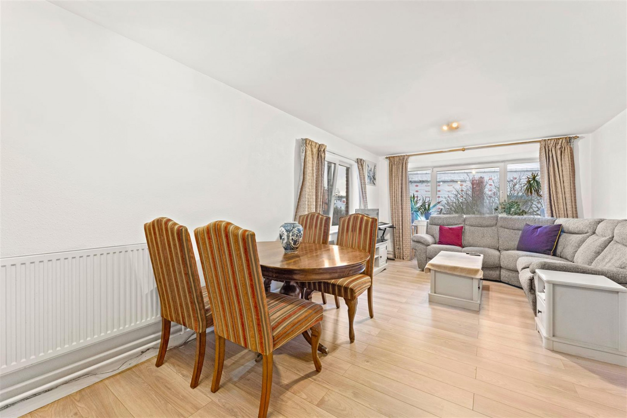 Images for Stuart Crescent, Wood Green EAID:philipalexanderapi BID:1