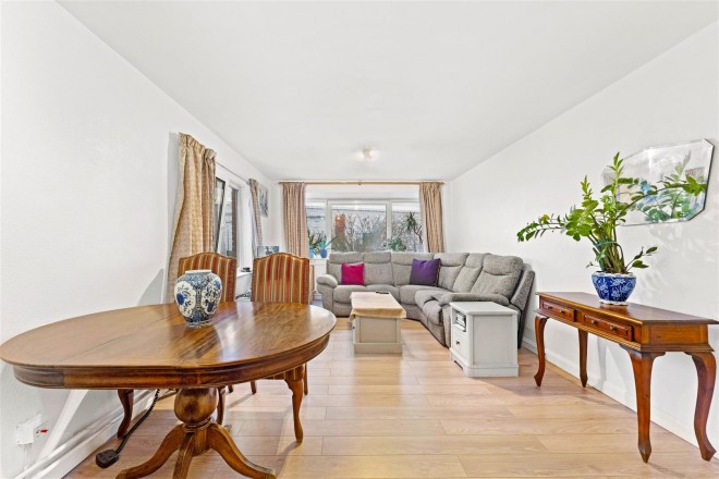 Images for Stuart Crescent, Wood Green EAID:philipalexanderapi BID:1