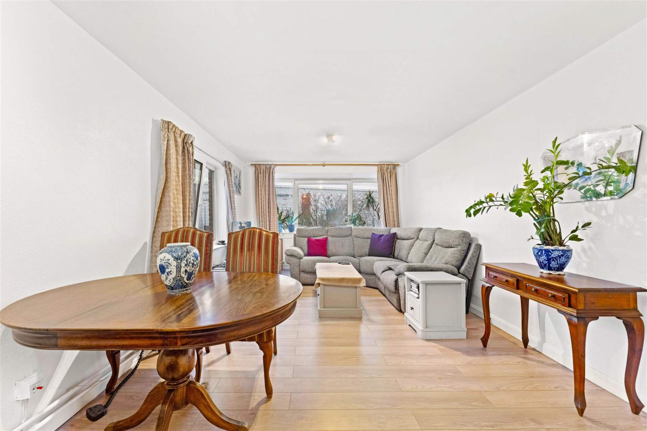 Images for Stuart Crescent, Wood Green EAID:philipalexanderapi BID:1