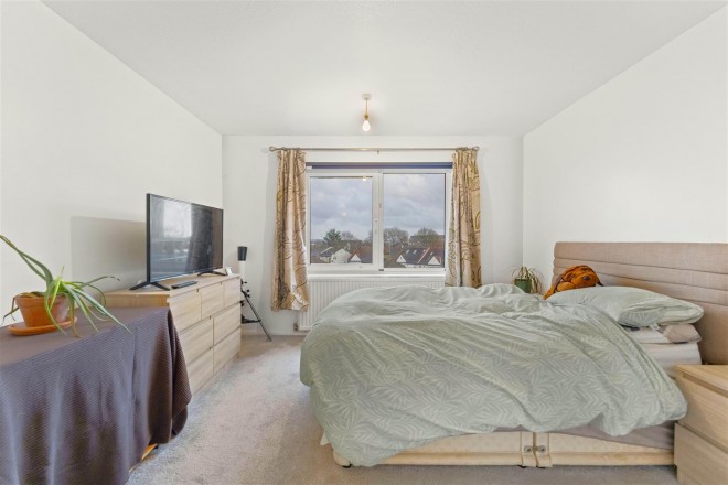 Images for Stuart Crescent, Wood Green EAID:philipalexanderapi BID:1