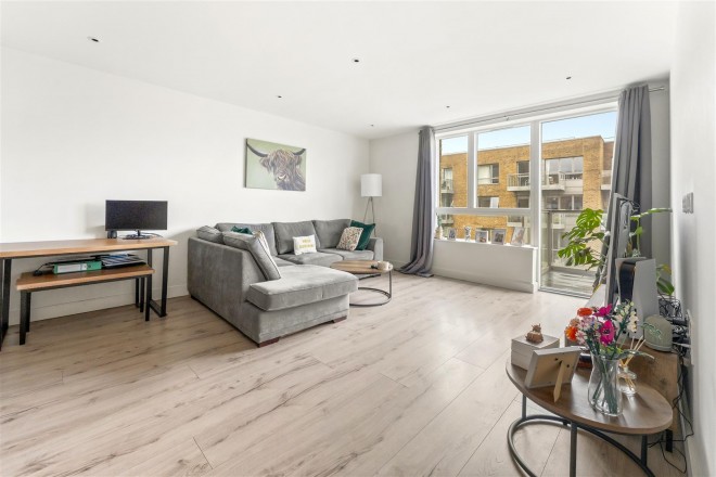 Images for Purser Court, Smithfield Square, Hornsey, N8 EAID:philipalexanderapi BID:1