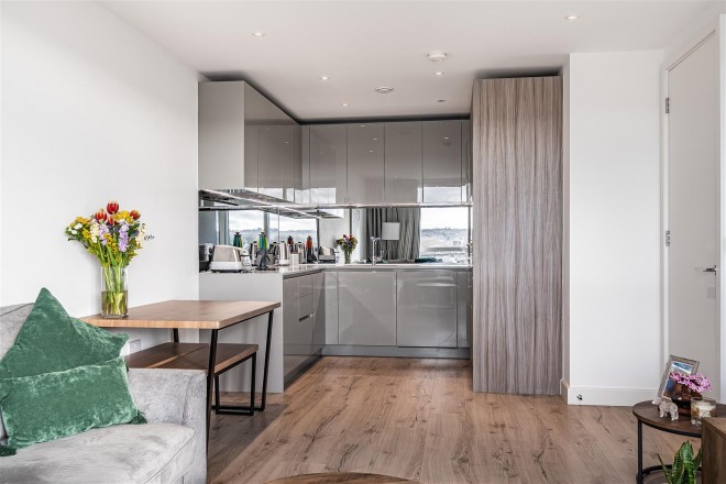 Images for Purser Court, Smithfield Square, Hornsey, N8 EAID:philipalexanderapi BID:1