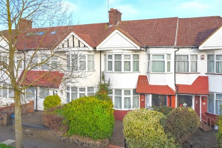 Connaught Gardens, Palmers Green, N13