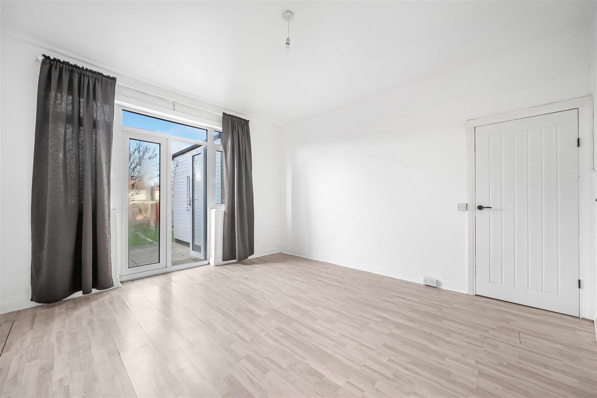 Images for Connaught Gardens, Palmers Green, N13 EAID:philipalexanderapi BID:1