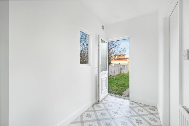 Images for Connaught Gardens, Palmers Green, N13 EAID:philipalexanderapi BID:1