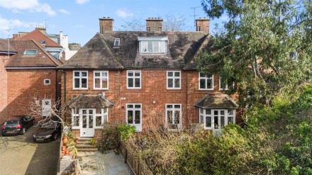 Hillfield Avenue, Crouch End, N8