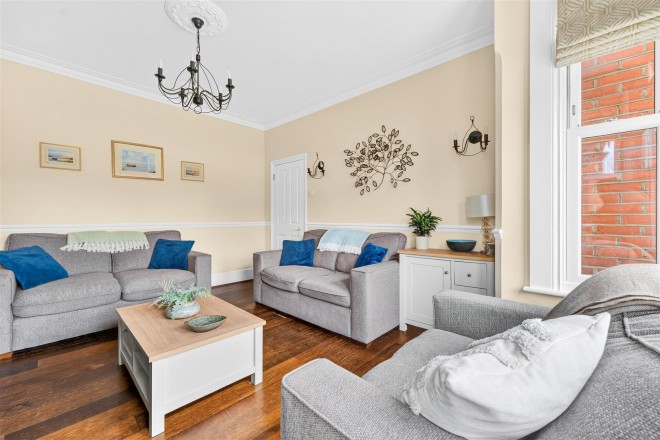 Images for Crescent Road, Barnet, EN4 EAID:philipalexanderapi BID:1