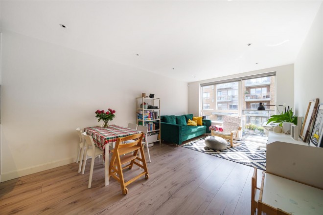 Images for Cooper Court, Smithfield Square, Hornsey, N8 EAID:philipalexanderapi BID:1