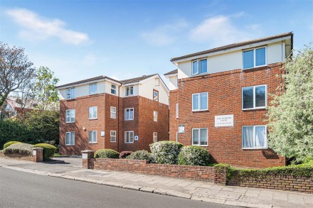 Station Road, New Barnet, EN5
