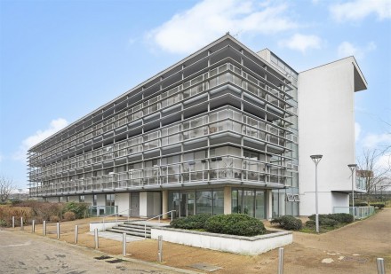 Kinnear Apartments, New River Village, Hornsey, N8