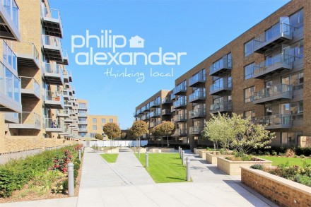 Purser Court, Smithfield Square, Hornsey, N8