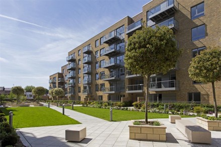 Basset Court, Smithfield Square, Hornsey, N8