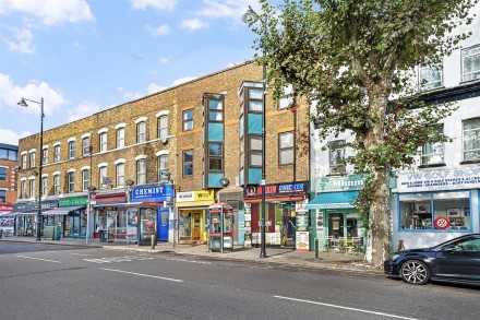 High Street, London, N8