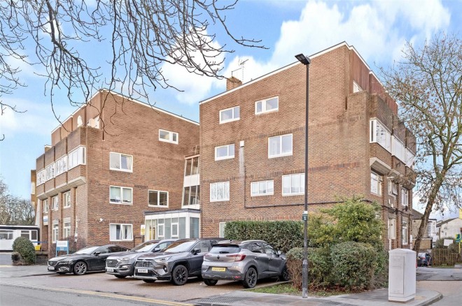 Images for Stuart Crescent, Wood Green, N22 EAID:1132008958 BID:8c4454de-783b-4cd1-a3cf-c2e1efcf5c25