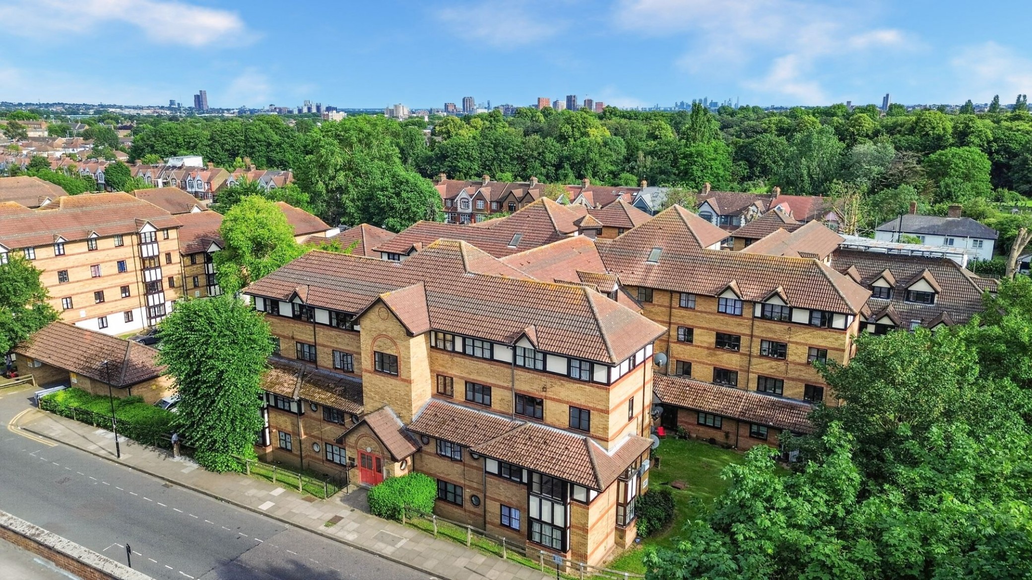 Images for Somerset Gardens, Tottenham, N17 EAID:1132008958 BID:8c4454de-783b-4cd1-a3cf-c2e1efcf5c25